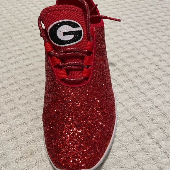 UGA women’s sneakers - Picture 1 of 2